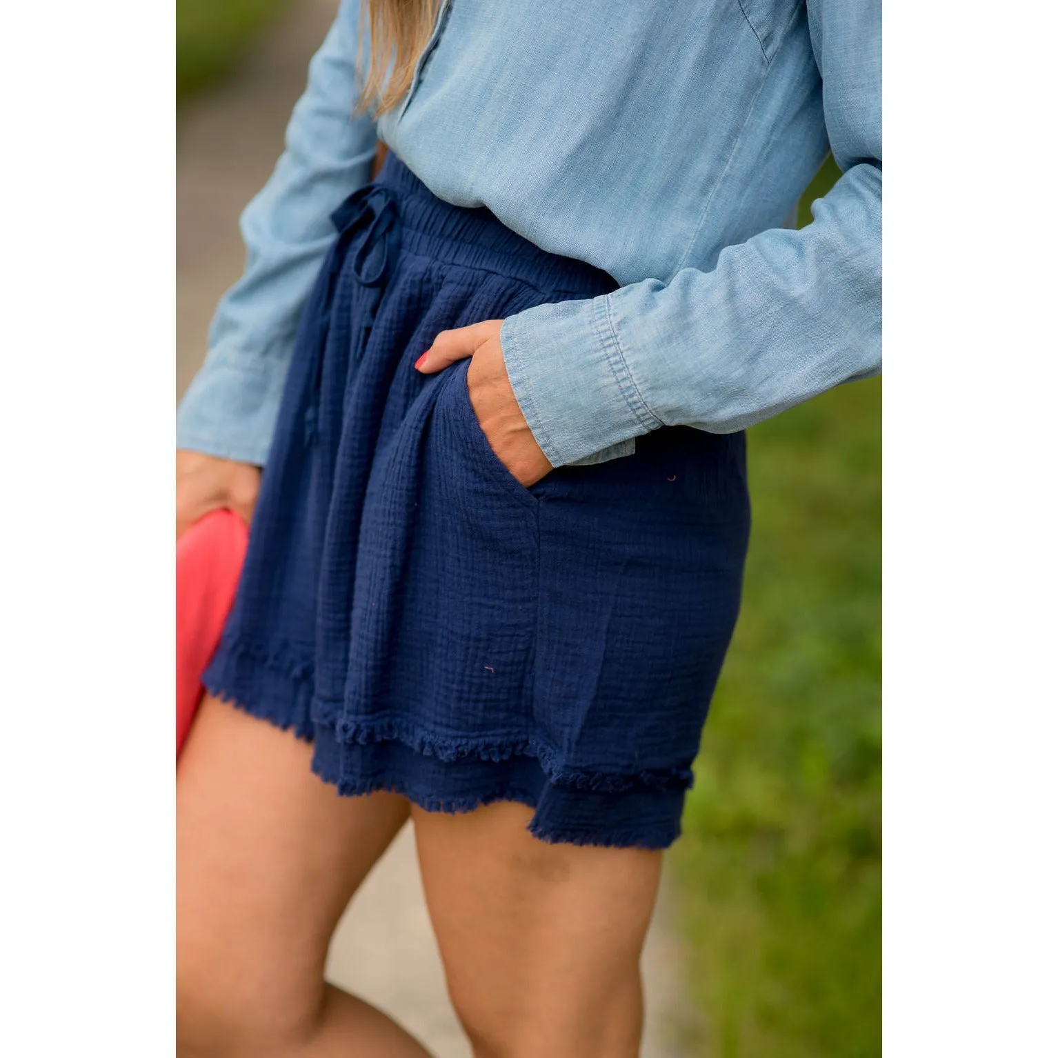 Bold Drawstring Fringe Trim Shorts