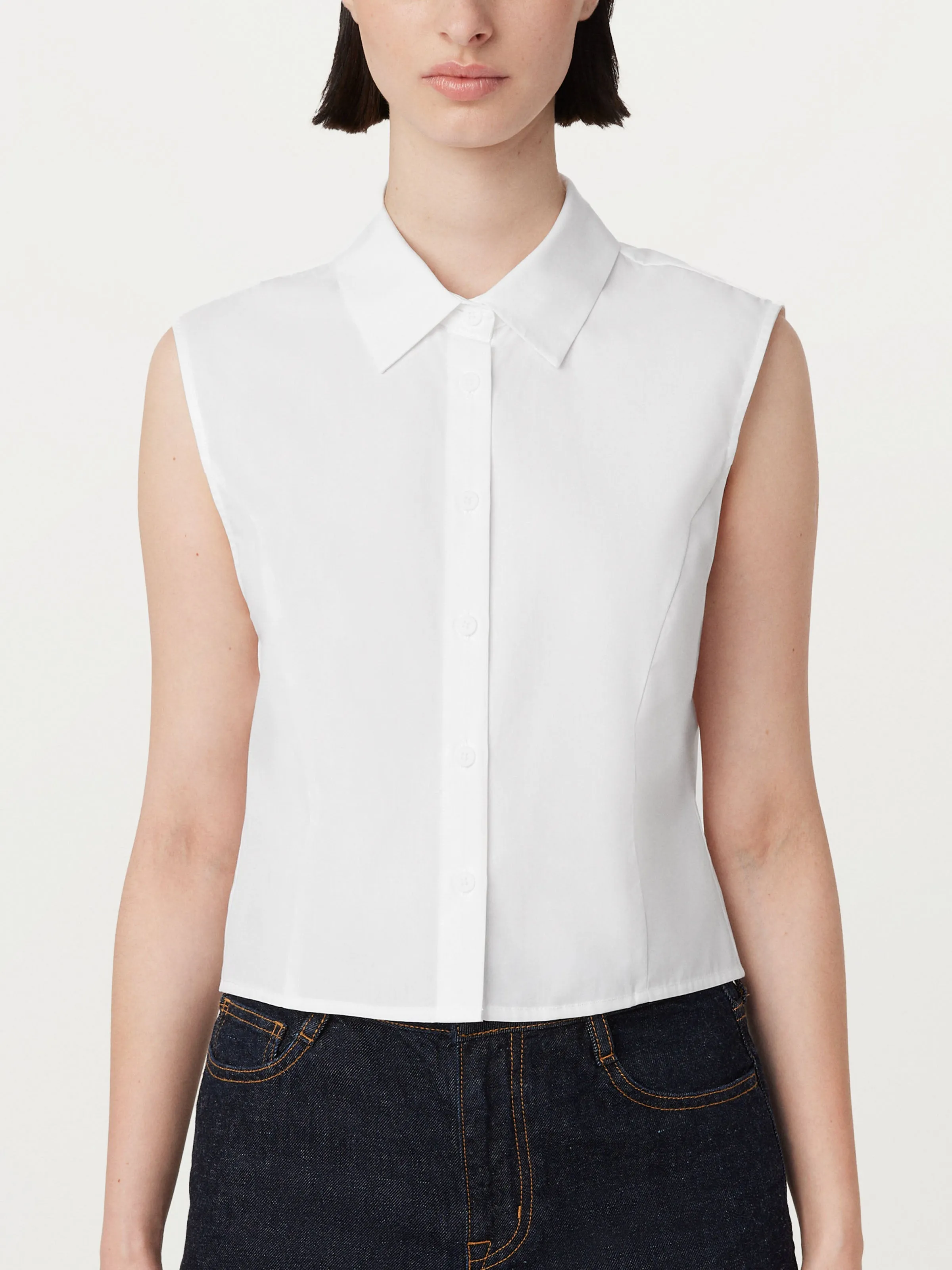 The Sleeveless Crisp Poplin Shirt in White